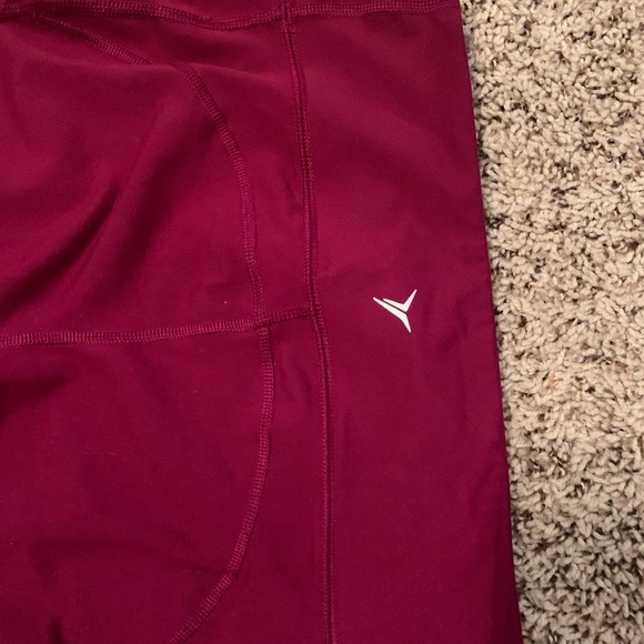 Old Navy Leggings - Go Dry activewear, size M - Picture 4 of 6